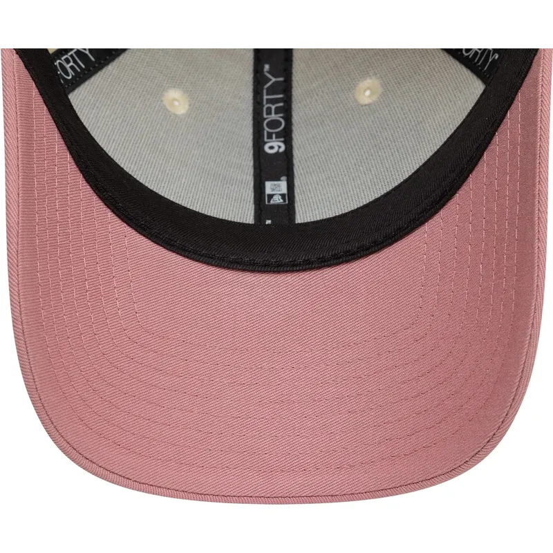 beige-9forty-contrast-red-bull-racing-formula-1-new-era