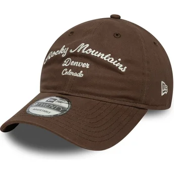 Καφέ καμπυλωτό ρυθμιζόμενο καπέλο Rocky Mountains 9TWENTY Wordmark της New Era