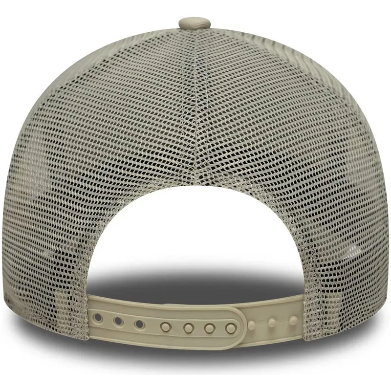 trucker-logo-a-frame-league-essential-new-york-yankees-mlb-new-era