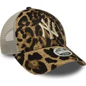 trucker-9forty-m-crown-a-frame-leopard-new-york-yankees-mlb-new-era