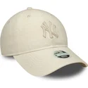 gorra-curva-beige-ajustable-con-logo-beige-para-mujer-9twenty-midi-linen-de-new-york-yankees-mlb-de-new-era