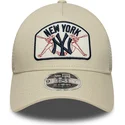 trucker-9forty-m-crown-a-frame-new-york-yankees-mlb-new-era