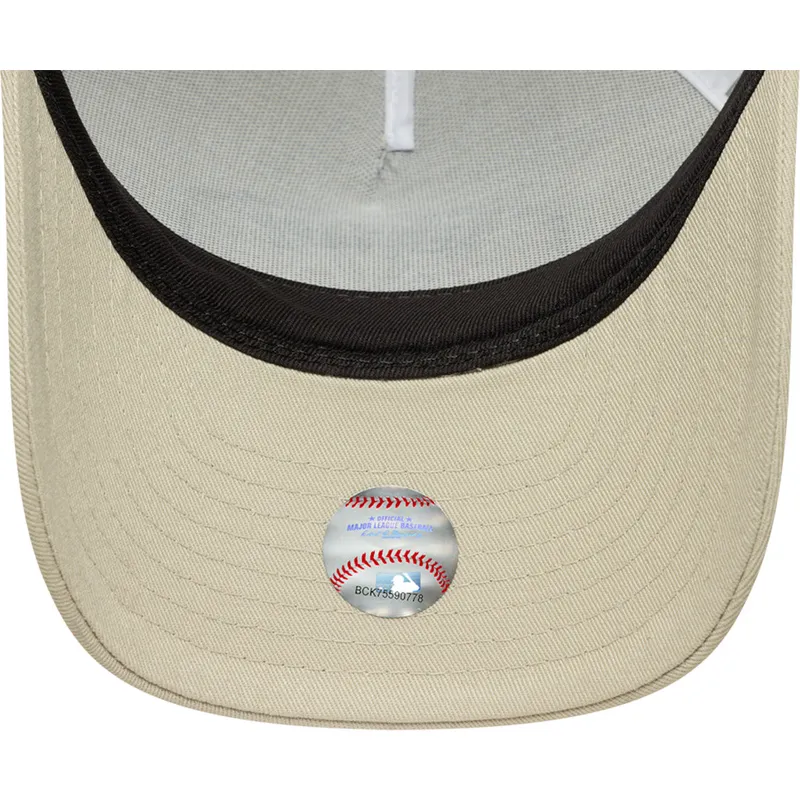 trucker-9forty-m-crown-a-frame-new-york-yankees-mlb-new-era