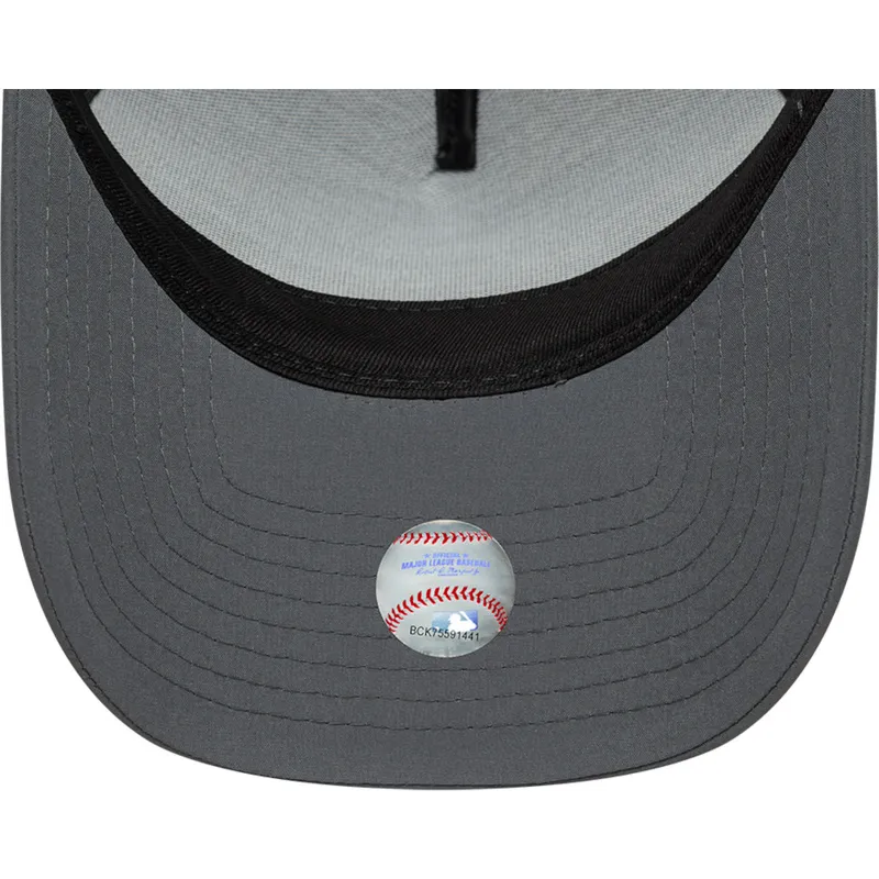 trucker-logo-a-frame-sport-new-york-yankees-mlb-new-era