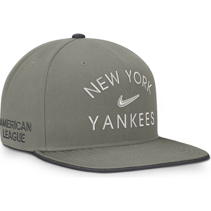 snapback-dri-fit-pro-structured-square-bill-new-york-yankees-mlb-nike