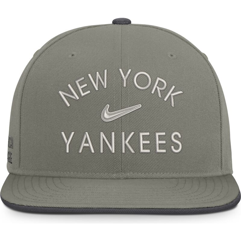 snapback-dri-fit-pro-structured-square-bill-new-york-yankees-mlb-nike