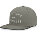 snapback-dri-fit-pro-structured-square-bill-new-york-yankees-mlb-nike