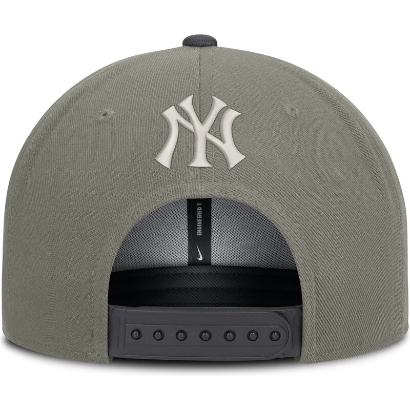 snapback-dri-fit-pro-structured-square-bill-new-york-yankees-mlb-nike