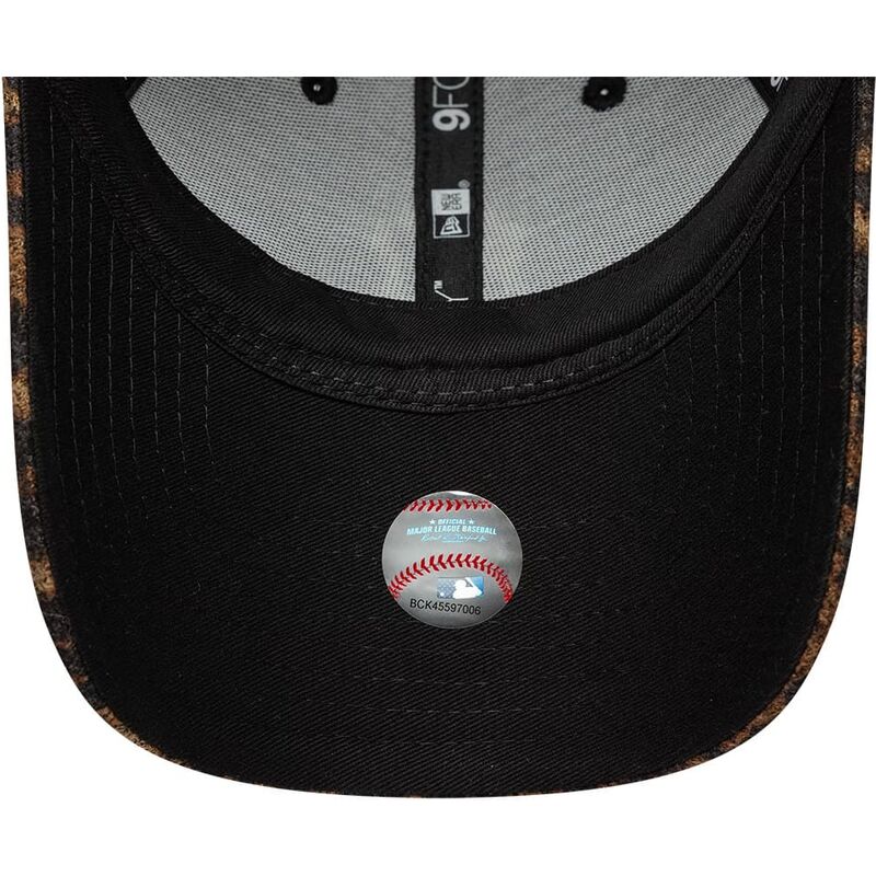 9forty-leopard-cosy-new-york-yankees-mlb-new-era
