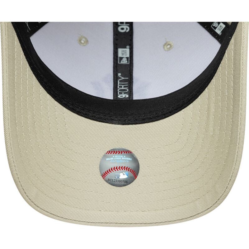 snapback-9forty-m-crown-new-york-yankees-mlb-new-era