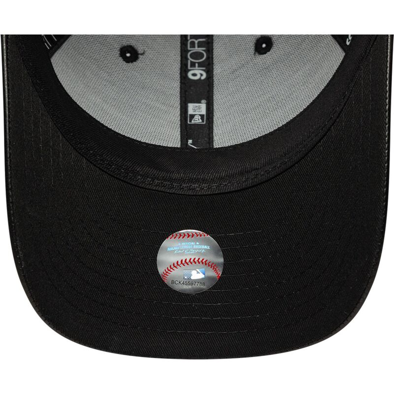 snapback-9forty-m-crown-pu-diamante-new-york-yankees-mlb-new-era
