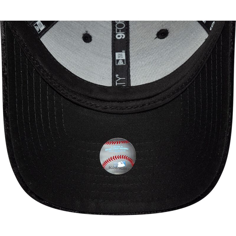 9forty-pattern-velour-new-york-yankees-mlb-new-era