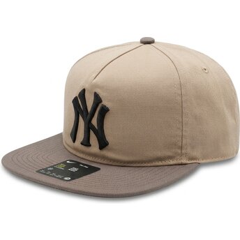 Καπέλα επίπεδη μπεζ ρυθμιζόμενη ταινία Pro Unstructured 5 Panel από New York Yankees MLB από Nike